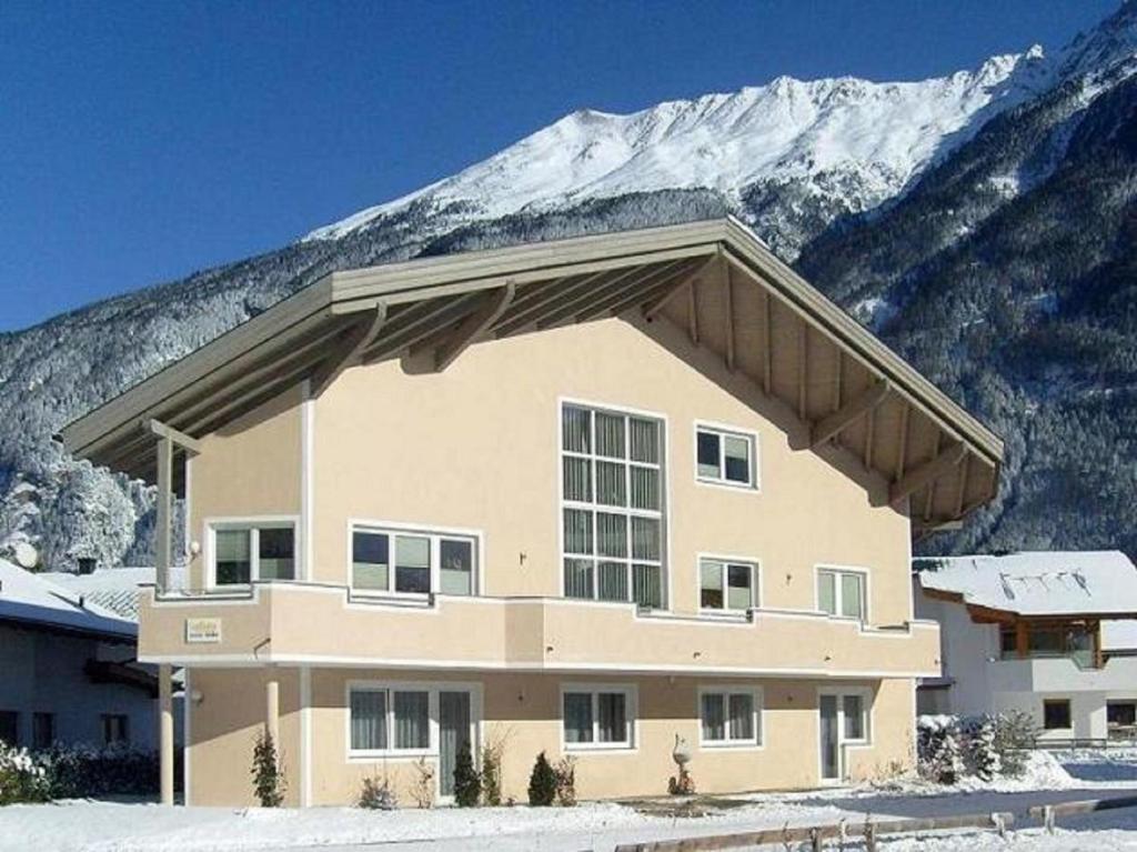 Haus Aida Apartment Längenfeld Exterior foto